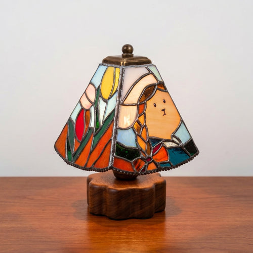 荷蘭的少女貓彩繪玻璃檯燈 Dutch Cat and Landscape Stained Glass Lamp